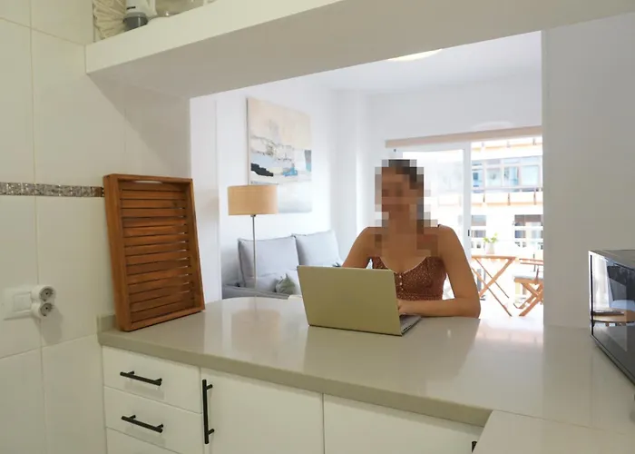 Con Vistas Al Mar T *