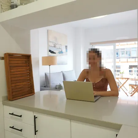 Con Vistas Al Mar T *